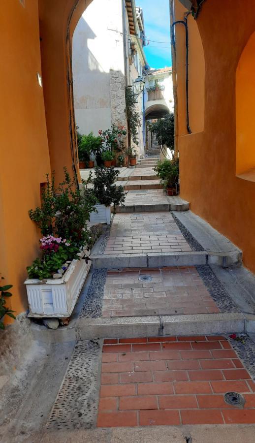 Menton, Centre Historique, Vue Mer Екстер'єр фото